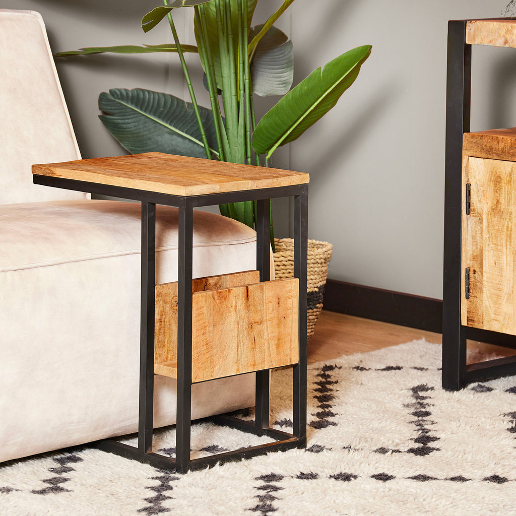 Laptopttisch Mangoholz – Beistelltisch mit Ablagefach & schwarzem Metallgestell, 48×32×53 cm