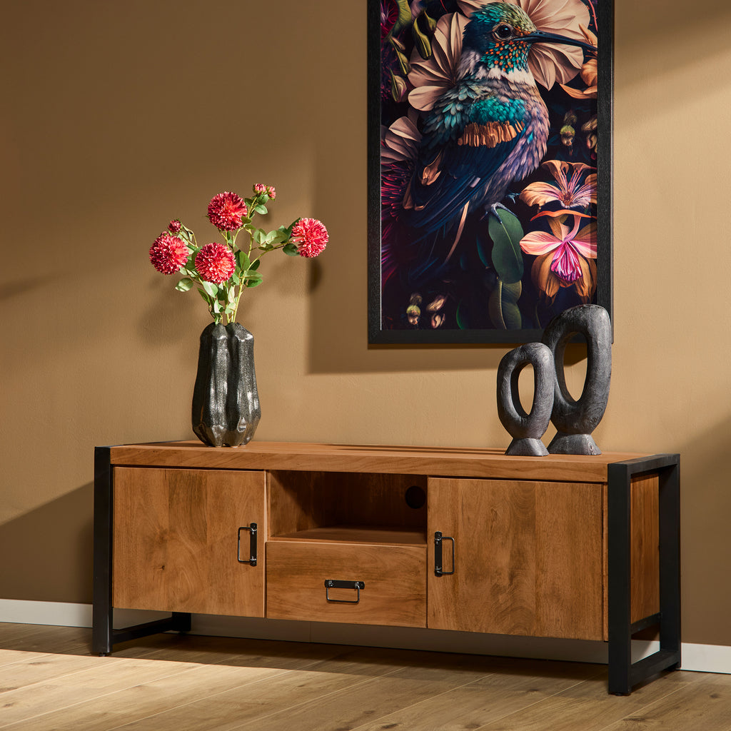 TV-Board Bori Natur – Lowboard aus Mangoholz & Metall mit 2 Türen, Fach & Schublade, schwarzer Rahmen, 150 cm
