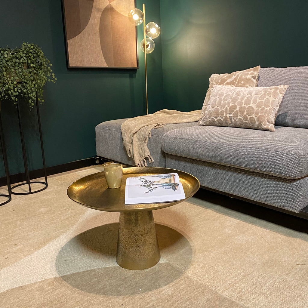 Couchtisch Daisy – runder Aluminiumtisch mit Antik-Gold Finish, 58×58×36 cm, eleganter Wohnzimmertisch