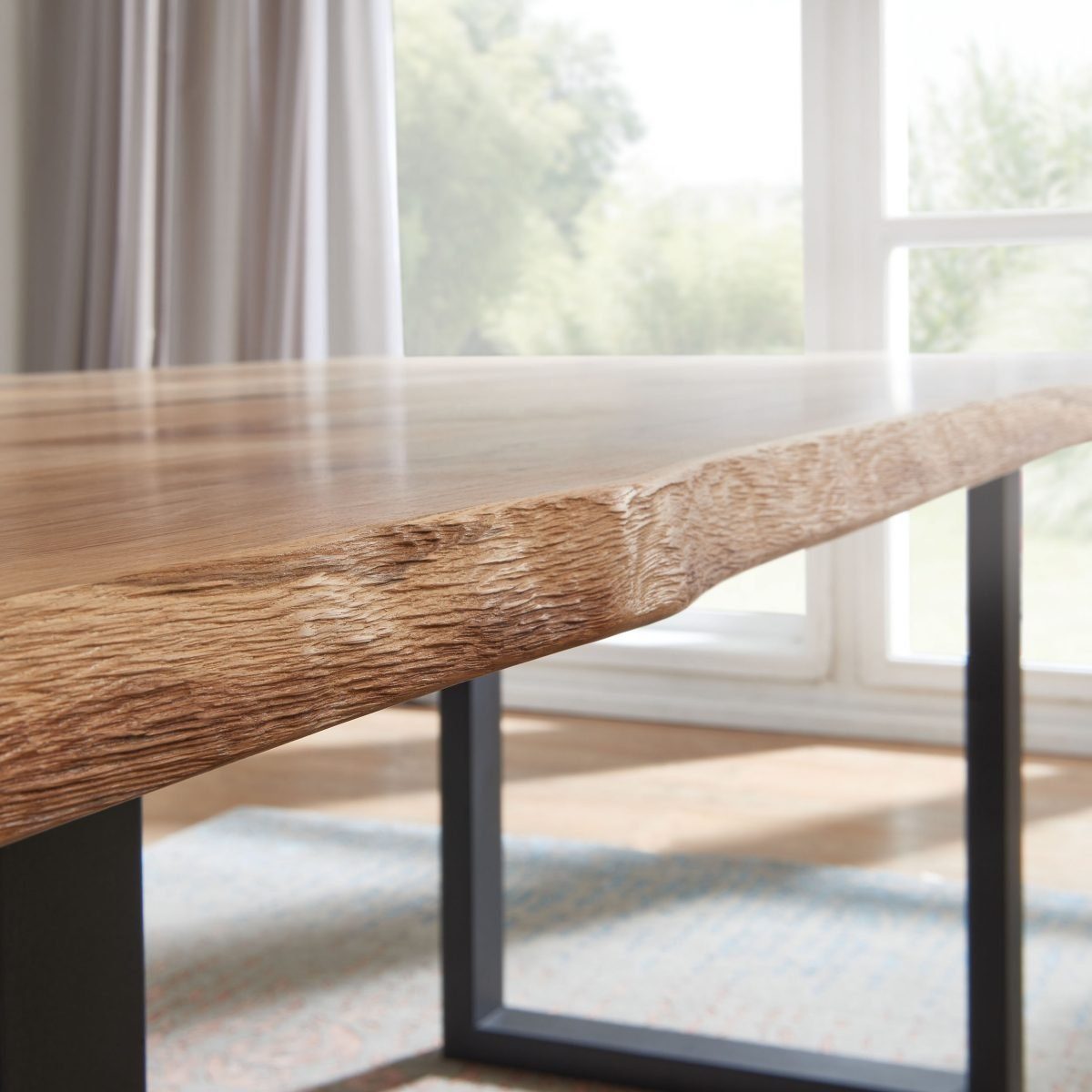 Eiche Epoxidharz Transparent - Esstisch mit Baumkante - Spider Gestell | Unikat