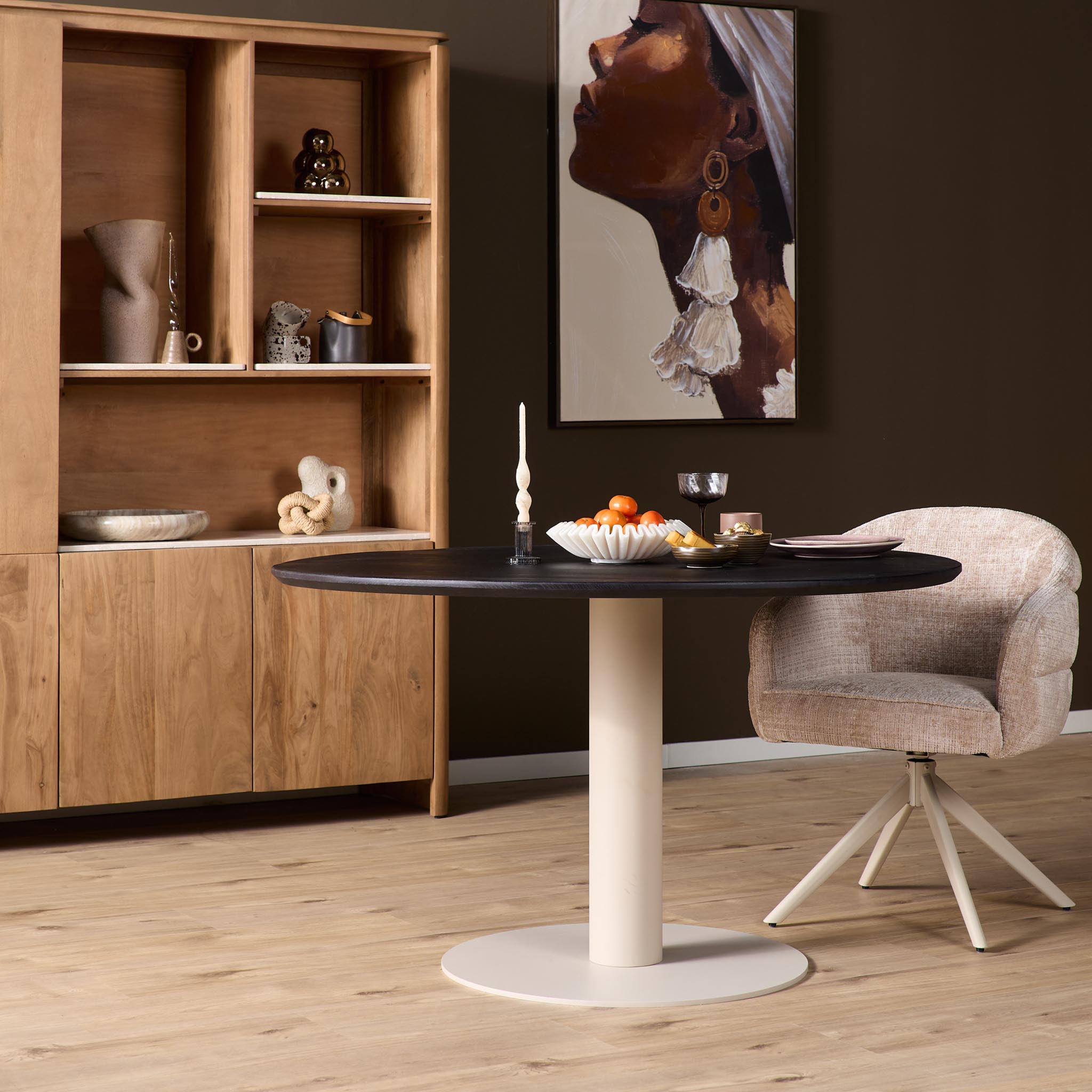 Tischbein Sand – Metallfuß für runde Tischplatten Ø110–140 cm, 70×70×73 cm