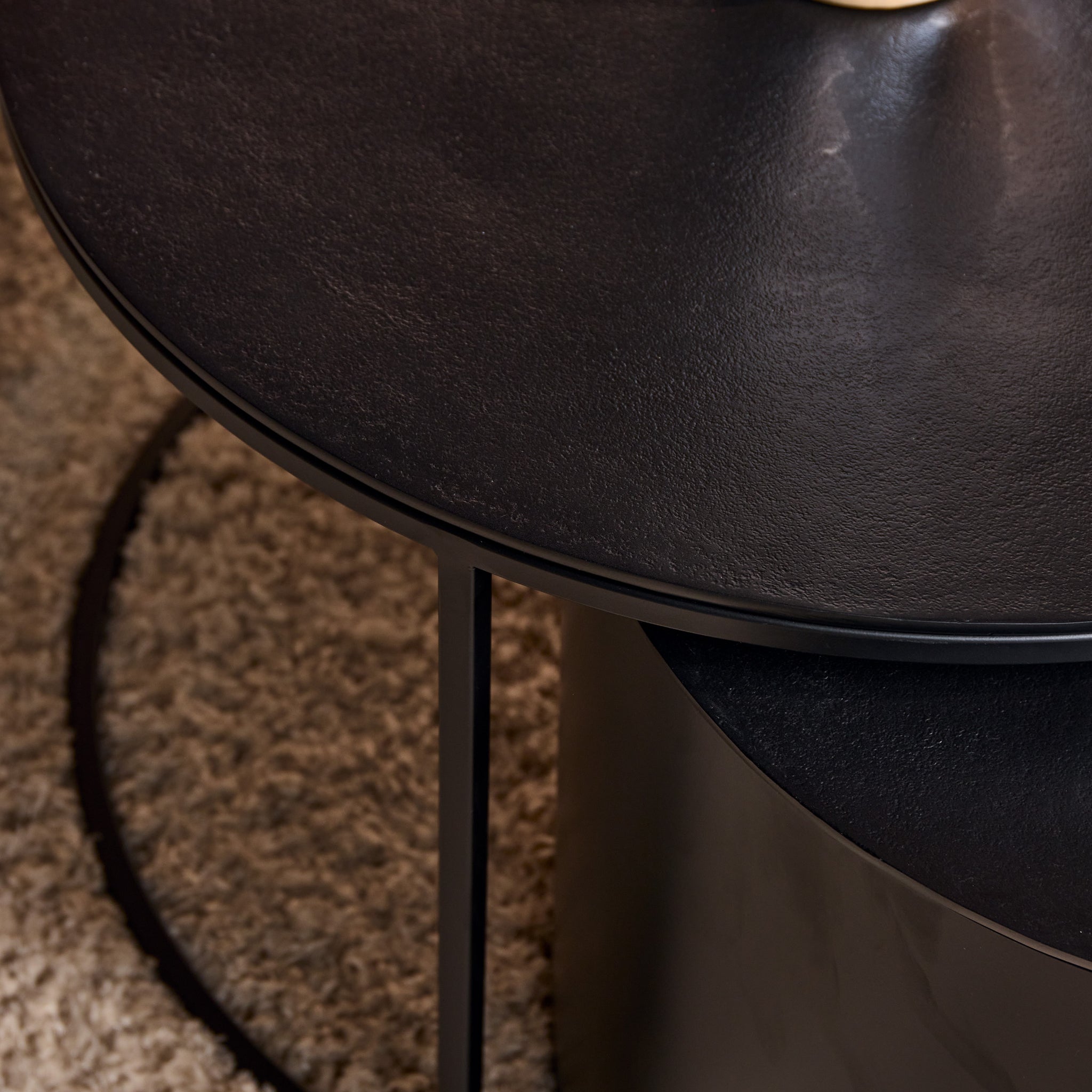 Couchtisch-Set Aurora Schwarz – 2 runde Tische aus Aluminium, modernes Design, 75 x 75 x 45 cm & 60 x 60 x 40 cm