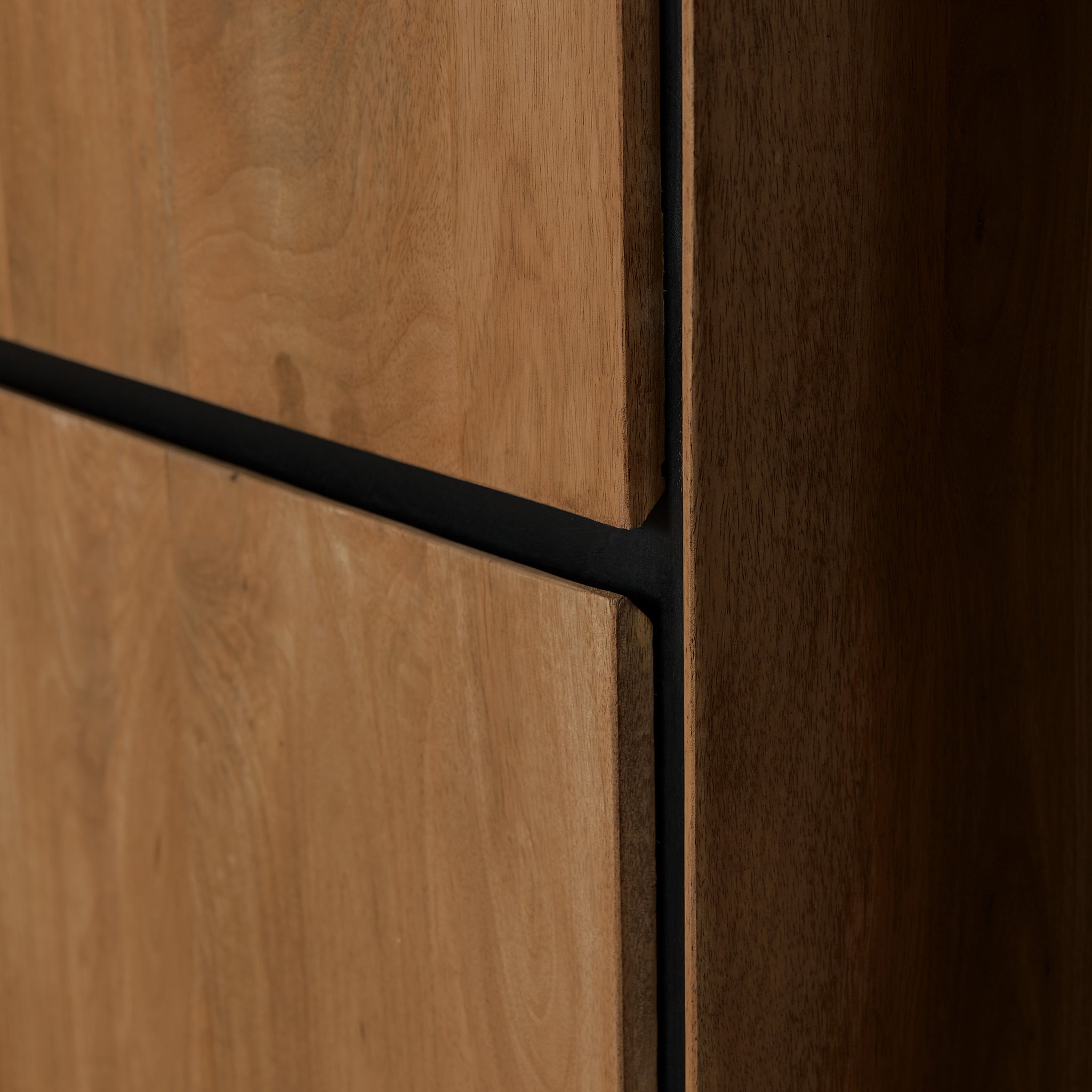 Regalschrank Rois – Mangoholz & Metall Schwarz, 60 x 45 x 220 cm