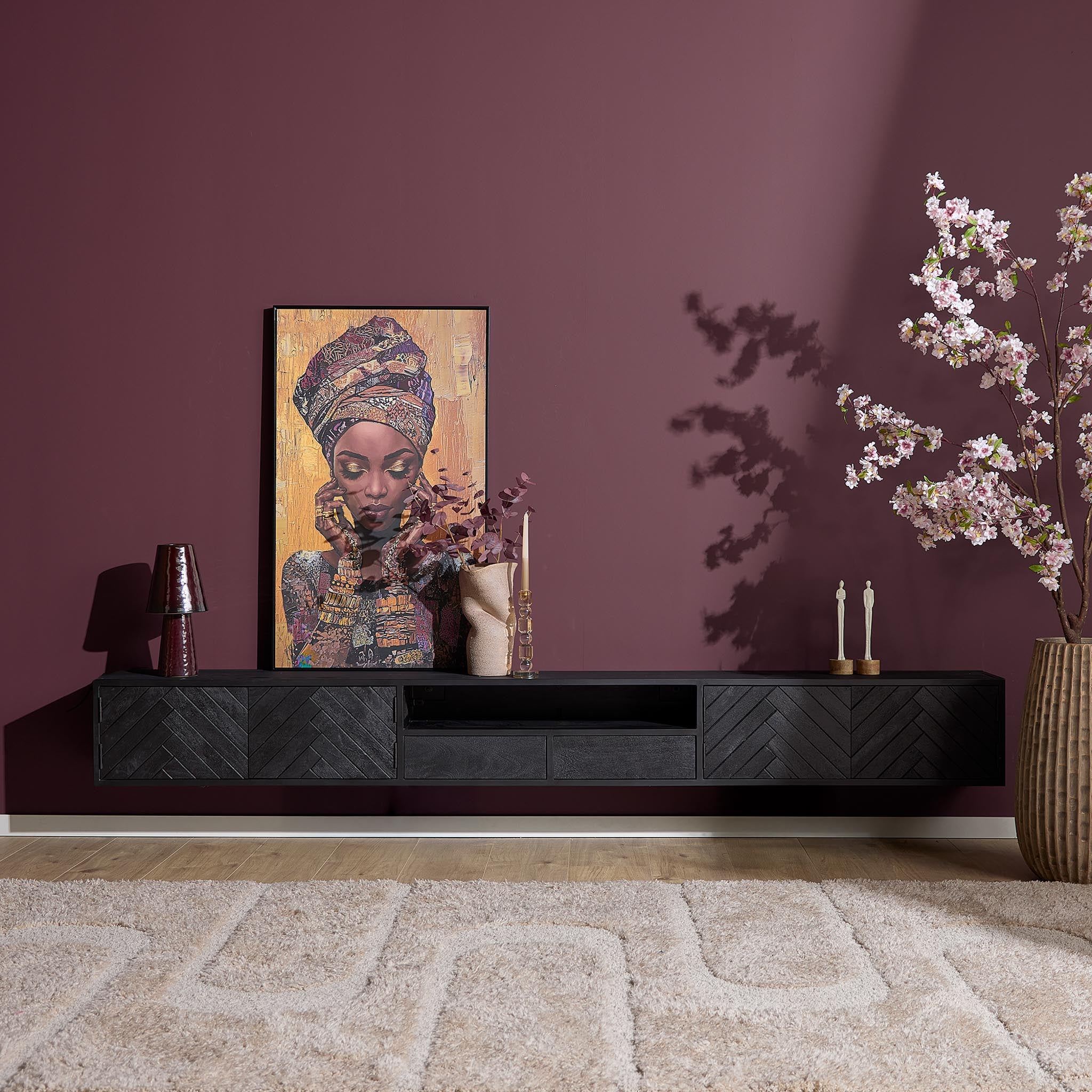 Schwebendes Lowboard Sydney Schwarz – Mangoholz mit Fischgrätmuster, 240 x 35 x 33 cm