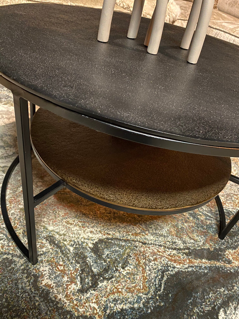 Couchtisch Liora – runder Aluminiumtisch mit Schwarz-Gold-Design, 80 x 80 x 50 cm