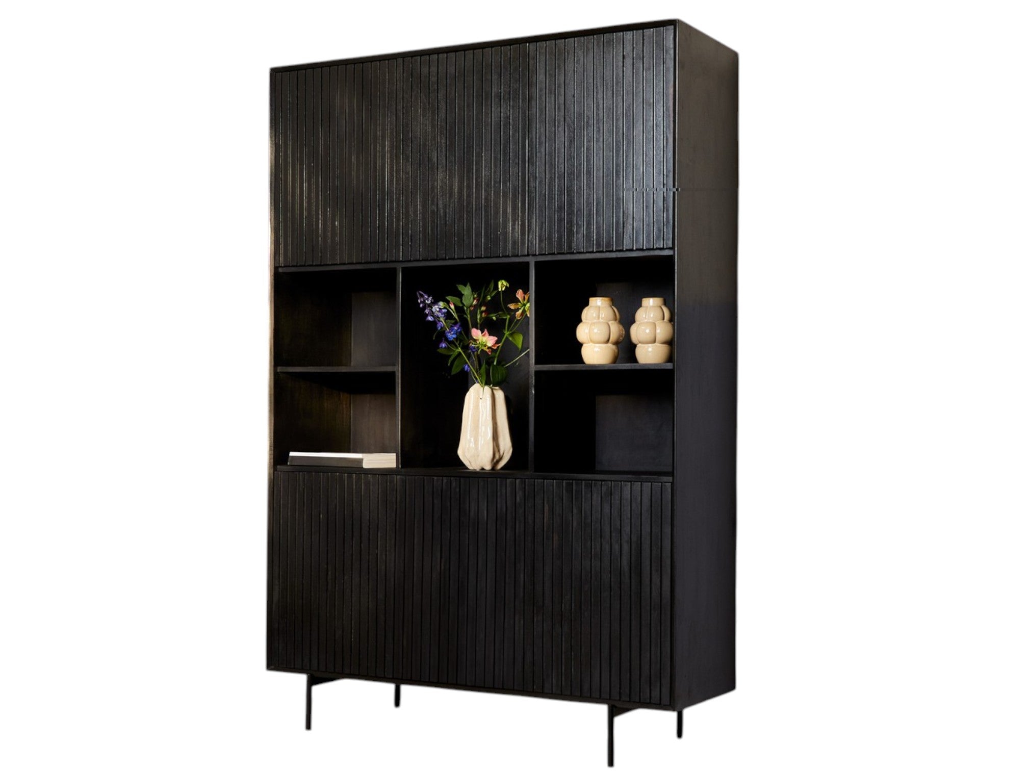 Vitrinenschrank Mandy Schwarz XL 135x45x200 cm – Mangoholz Regal mit Lamellenfront, 6 Türen & 5 offenen Fächern